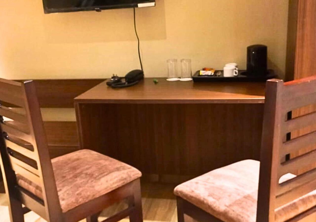 Hotel Mellow Mood Бхубанешвара Экстерьер фото